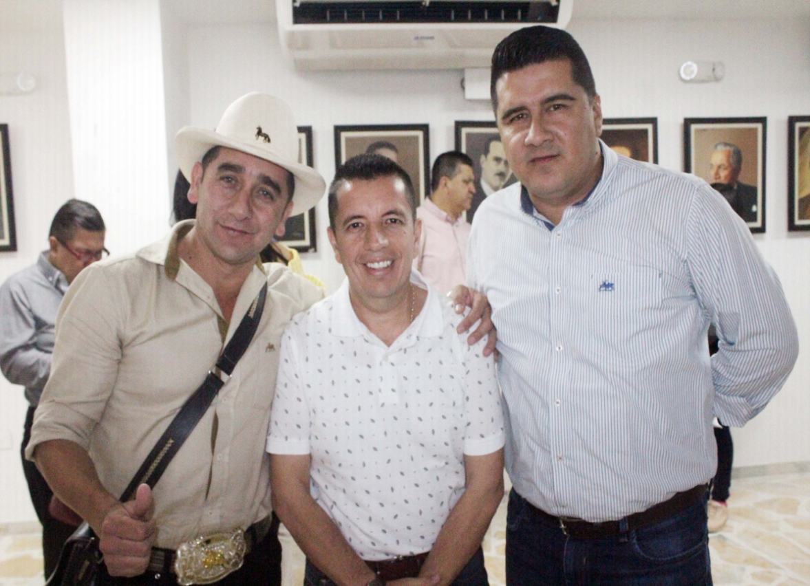 Rigoberto Rosero alcalde de Isnos, alcalde de La Plata Luis Armando Ricardo y el alcalde del municipio de Elías Juan Diego Trujillo.